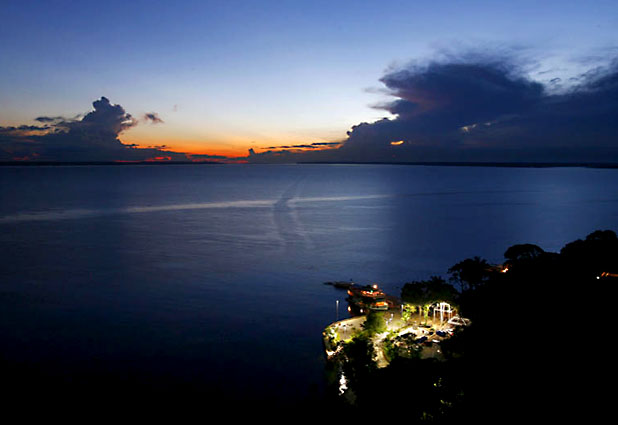 Amazonas, Cristi찼n Carvallo 