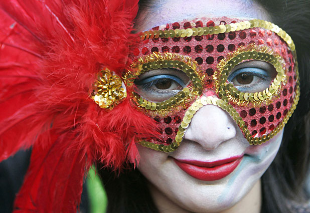 Students Celebrate a Carnival to Fight for the Public Education in Chile 