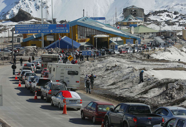 La "Marea Roja" cruzó la cordillera 