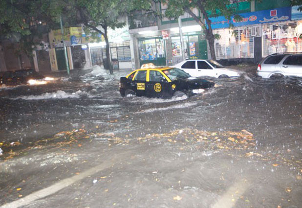 Aumentan a dos los muertos por fuerte temporal en Argentina 