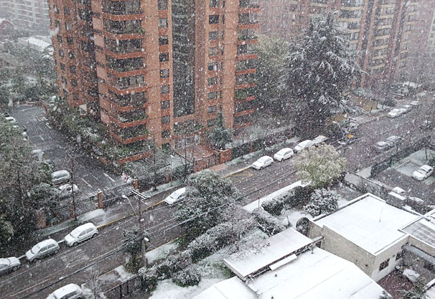 Nieve en Santiago por lectores de Emol 