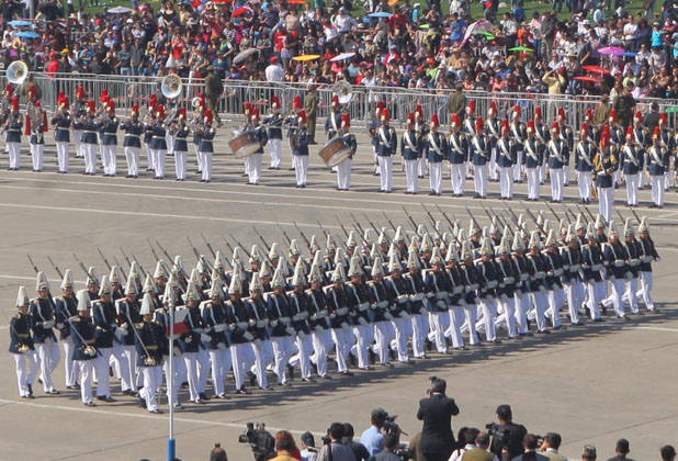 Piñera encabeza la Gran Parada Militar 