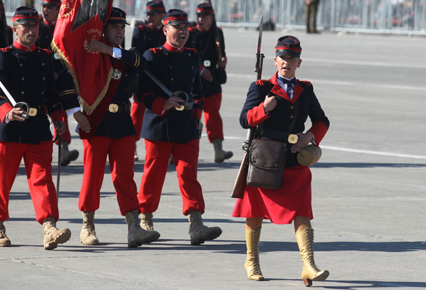 Piñera encabeza la Gran Parada Militar 