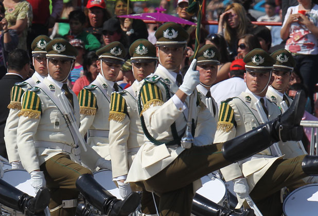 Piñera encabeza la Gran Parada Militar 