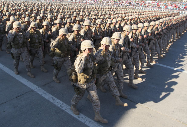 Piñera encabeza la Gran Parada Militar 