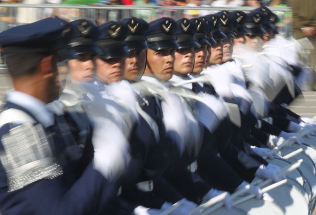 Piñera encabeza la Gran Parada Militar 