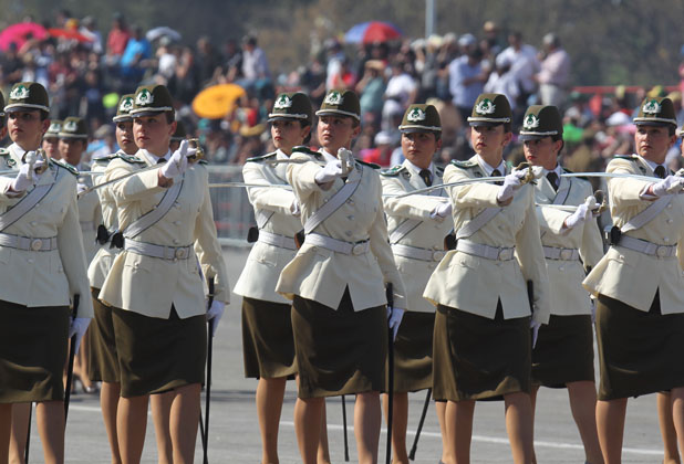 Piñera encabeza la Gran Parada Militar 