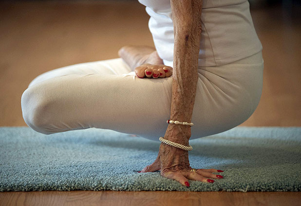 La profesora de yoga más anciana del mundo 