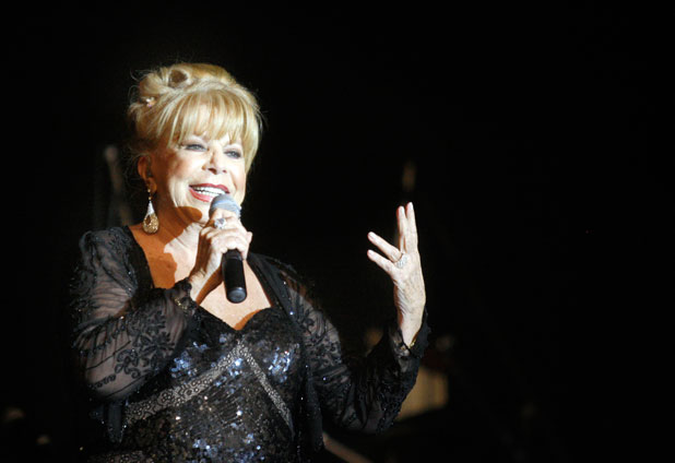Murió Estela Raval, símbolo argentino del bolero y la canción romántica 
