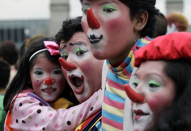 Clowns venerate their patron Virgin in Mexico 