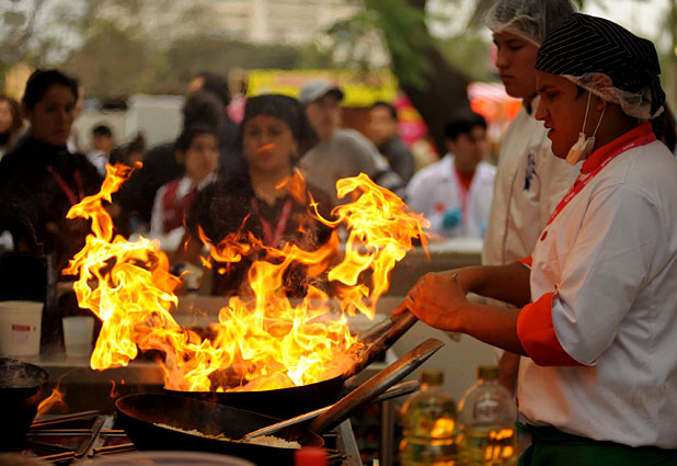 Feria gastronómica en Perú 