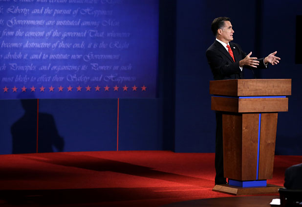 Primeras encuestas tras el debate en EE.UU. dan a Romney como ganador 