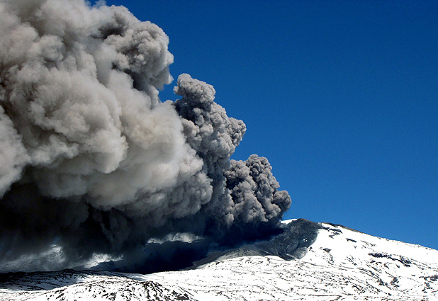 Preocupación en Argentina y Chile por volcán Copahue 