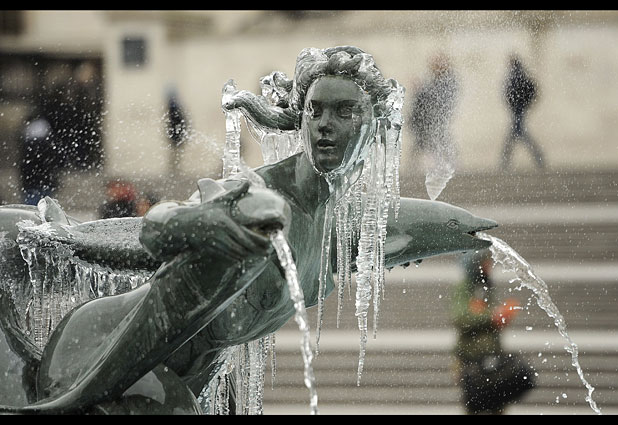 A polar front freezes everything at England 