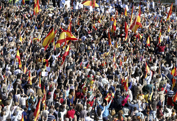 Víctimas de la ETA se manifiestan en Madrid por posible libertad de miembros del grupo 