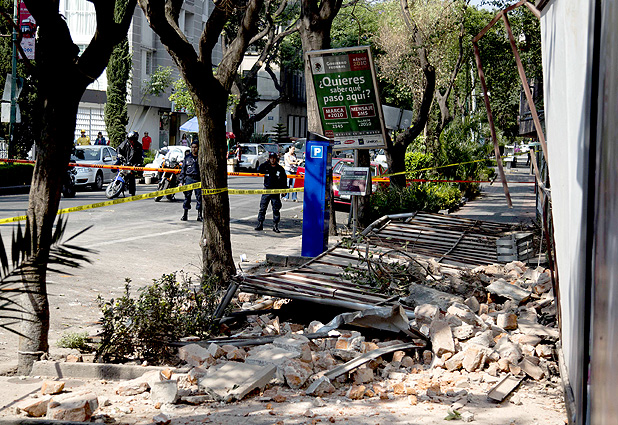 Terremoto de magnitud 7.5 sacude a México 